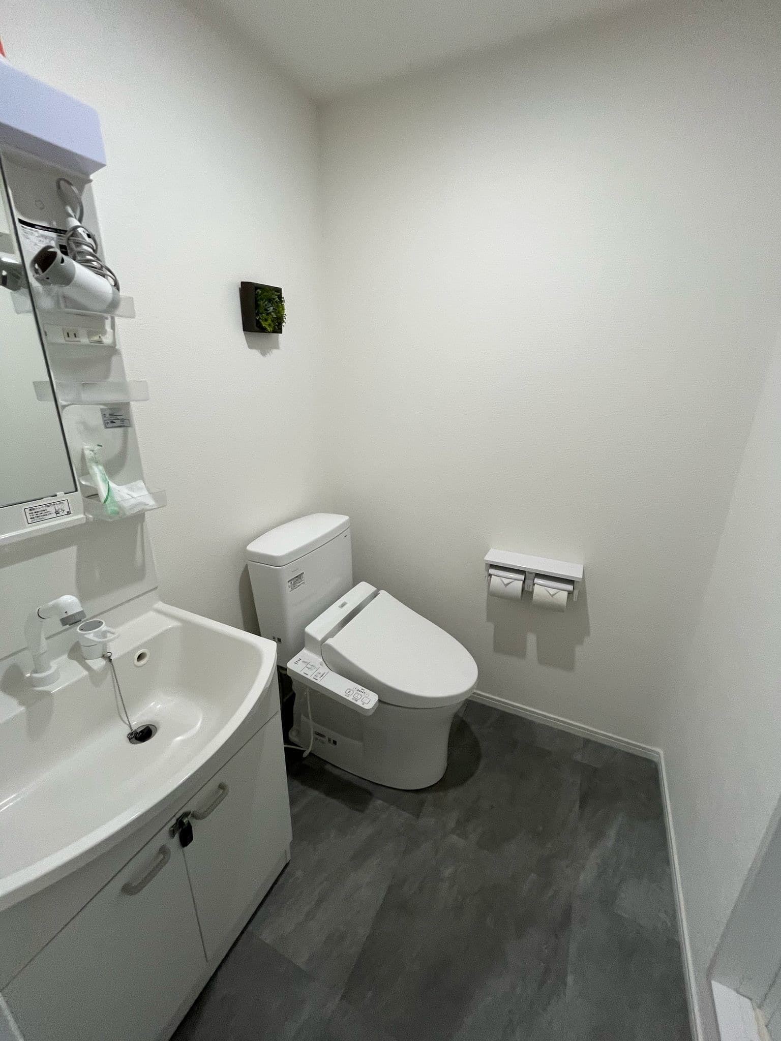 Room 202 - Image 4