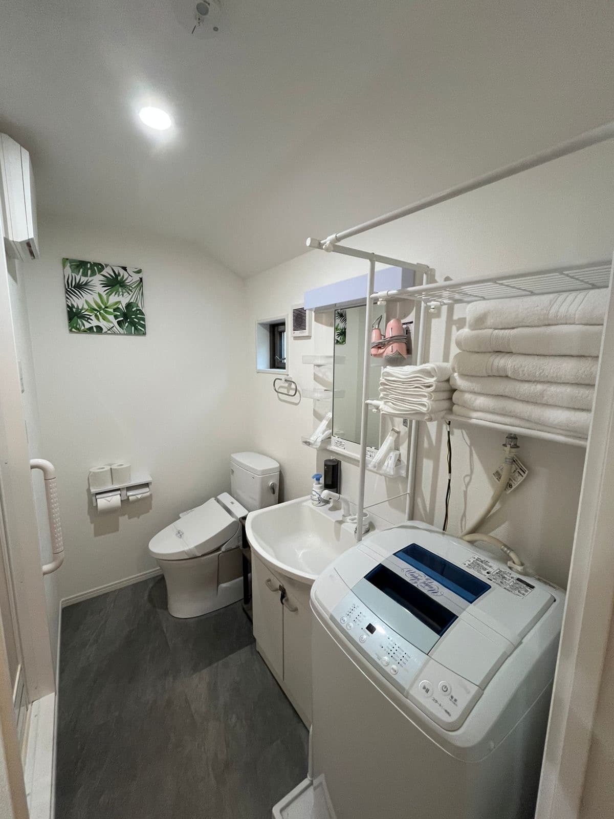 Room 204 - Image 5